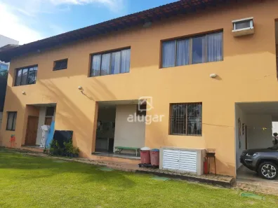 Imóvel Comercial com 5 Quartos para alugar, 800m² no Ibituruna, Montes Claros