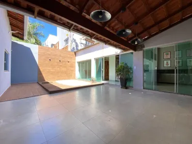 Casa com 3 Quartos à venda, 185m² no Nova Uberlândia, Uberlândia