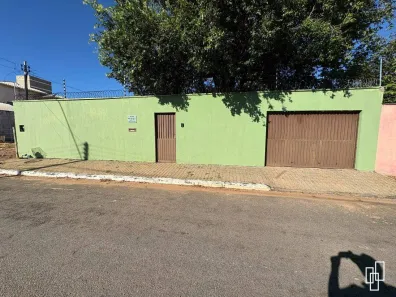 Casa com 2 Quartos à venda, 147m² no Plano Diretor Sul, Palmas