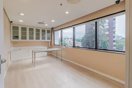 Sala Comercial à venda, 64m² no Moinhos de Vento, Porto Alegre