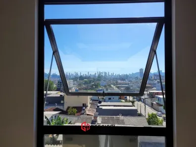 Apartamento com 2 Quartos à venda, 60m² no Cedro, Camboriú