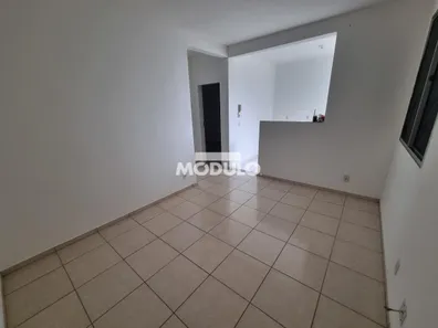 Apartamento com 2 Quartos para alugar, 40m² no Gávea, Uberlândia