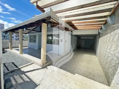 Casa com 4 Quartos à venda, 232m² no Água Verde, Blumenau