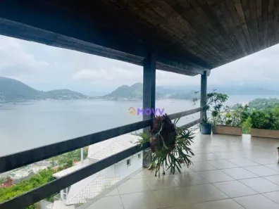 Casa com 3 Quartos à venda, 300m² no São Francisco, Niterói