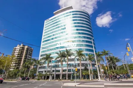 Sala Comercial para alugar, 84m² no Chácara das Pedras, Porto Alegre