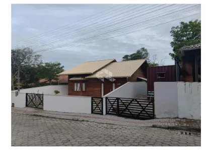 Casa com 3 Quartos à venda, 130m² no Canto Grande, Bombinhas