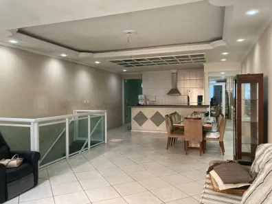com 3 Quartos à venda, 220m² no Vila Mathias, Santos