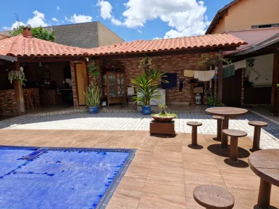 Casa com 3 Quartos à venda, 300m² no Jardim Petrópolis, Goiânia