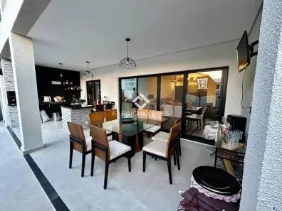 Casa de Condomínio com 4 Quartos à venda, 234m² no Conjunto Habitacional Marinho, Jacareí