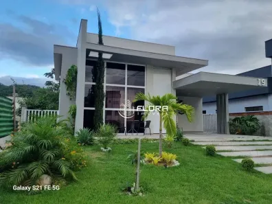 Casa de Condomínio com 3 Quartos à venda, 195m² no Ubatiba, Maricá
