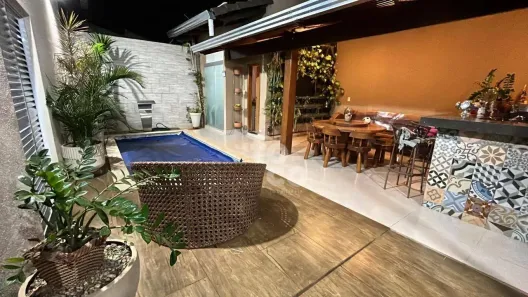 Casa com 3 Quartos à venda, 170m² no Granada, Uberlândia