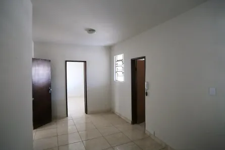 Casa com 3 Quartos para alugar, 120m² no Cachoeirinha, Belo Horizonte