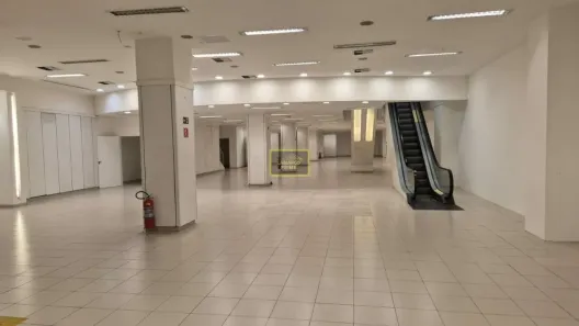 Ponto Comercial para alugar, 2000m² no Pinheiros, São Paulo