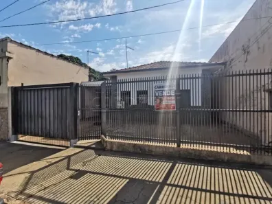 Casa com 3 Quartos à venda, 156m² no Centro, Araraquara