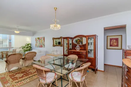 Apartamento com 3 Quartos à venda, 180m² no Centro, Balneário Camboriú