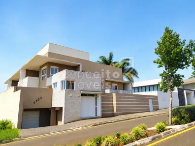 Sobrado com 3 Quartos à venda, 224m² no Estrela, Ponta Grossa