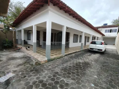 Casa com 3 Quartos para venda ou aluguel, 420m² no Centauro, Eunápolis