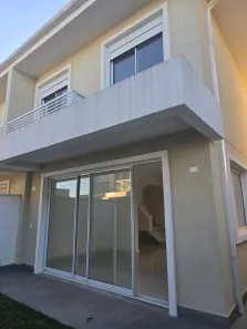 Casa de Condomínio com 3 Quartos para alugar, 117m² no Cézar de Souza, Mogi das Cruzes