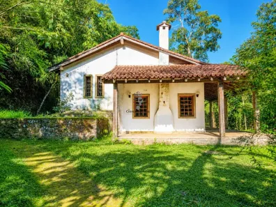 Casa de Condomínio com 4 Quartos à venda, 2411m² no Fazenda Inglesa, Petrópolis