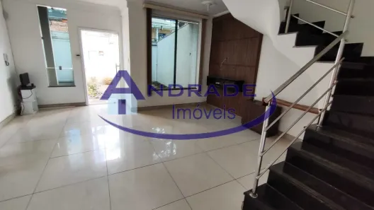 Casa com 3 Quartos para alugar, 152m² no Cabral, Contagem