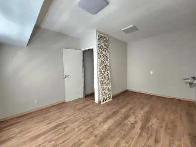 Sala Comercial à venda, 32m² no Santa Lúcia, Vitória