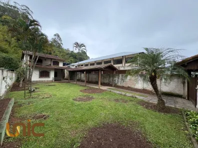 Casa com 8 Quartos à venda, 288m² no Várzea, Teresópolis