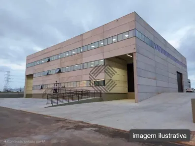 Galpão/Depósito/Armazém para venda ou aluguel, 2300m² no Iporanga, Sorocaba