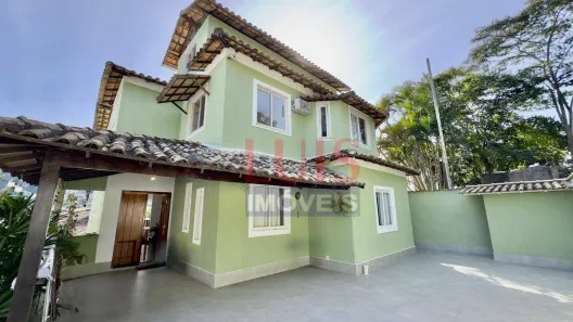 Casa com 3 Quartos à venda, 220m² no Piratininga, Niterói