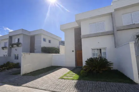 Casa de Condomínio com 3 Quartos à venda, 239m² no Itaoca, Guararema
