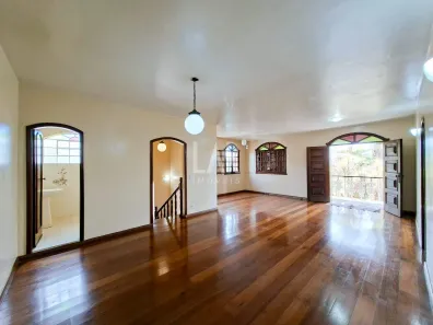 Casa com 5 Quartos à venda, 351m² no Universitário, Belo Horizonte