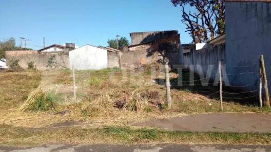 Lote/Terreno à venda, 900m² no Jardim Brasília, Uberlândia