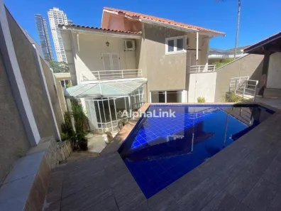 Casa de Condomínio com 5 Quartos para alugar, 300m² no Alphaville, Santana de Parnaíba