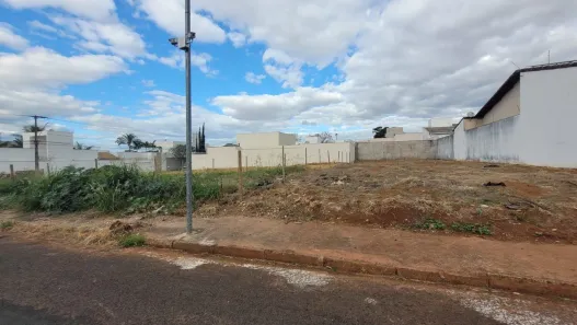 Lote/Terreno à venda, 401m² no Jardim Karaíba, Uberlândia