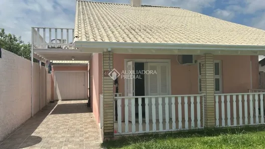Casa com 4 Quartos para alugar, 220m² no São Luis, Canoas