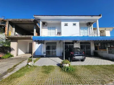 Apartamento com 2 Quartos para alugar, 70m² no Carianos, Florianópolis