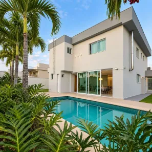 Casa de Condomínio com 5 Quartos para alugar, 350m² no Jacuhy, Serra