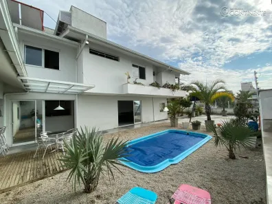 Casa com 3 Quartos à venda, 226m² no Coqueiros, Florianópolis