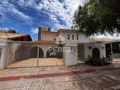 Sobrado com 4 Quartos à venda, 535m² no Jardim dos Estados, Campo Grande