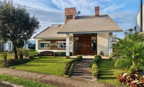 Sobrado com 4 Quartos à venda, 262m² no XANGRI-LÁ, Xangri-lá
