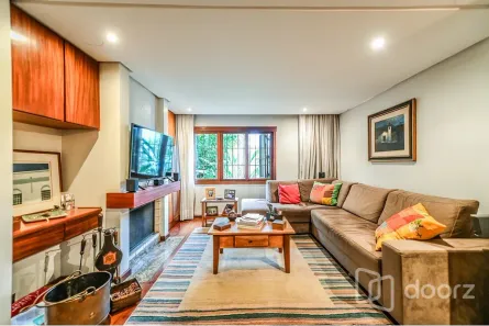 Casa de Condomínio com 4 Quartos à venda, 240m² no Três Figueiras, Porto Alegre