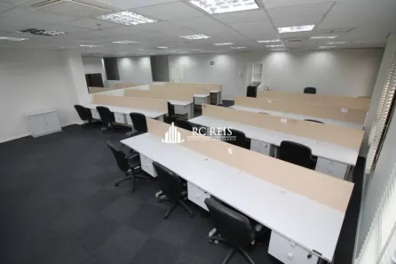 Sala Comercial para alugar, 480m² no Sítio Tamboré Alphaville, Barueri