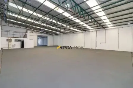 Galpão/Depósito/Armazém para alugar, 680m² no São Geraldo, Porto Alegre