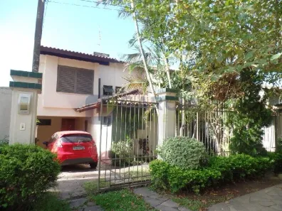 Casa com 3 Quartos para alugar, 220m² no Jardim Sabará, Porto Alegre