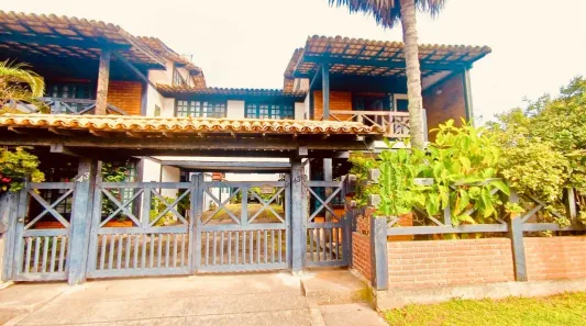 Casa com 4 Quartos à venda, 180m² no Ogiva, Cabo Frio