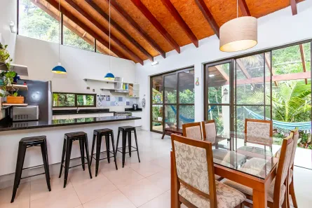 Casa de Condomínio com 4 Quartos à venda, 286m² no Vila Franca, Piraquara