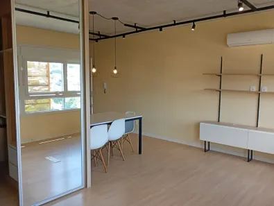 Apartamento com 1 Quarto para alugar, 30m² no Jardim Carvalho, Porto Alegre