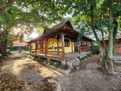 Casa com 4 Quartos para alugar, 120m² no Campeche, Florianópolis