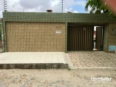 Casa com 5 Quartos à venda, 186m² no Edson Queiroz, Fortaleza
