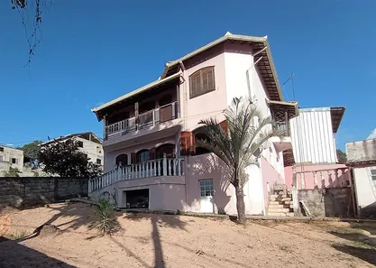 Casa com 5 Quartos à venda, 220m² no Colonial, Contagem