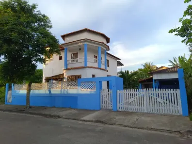 Sobrado com 5 Quartos à venda, 190m² no Jardim Campomar, Rio das Ostras